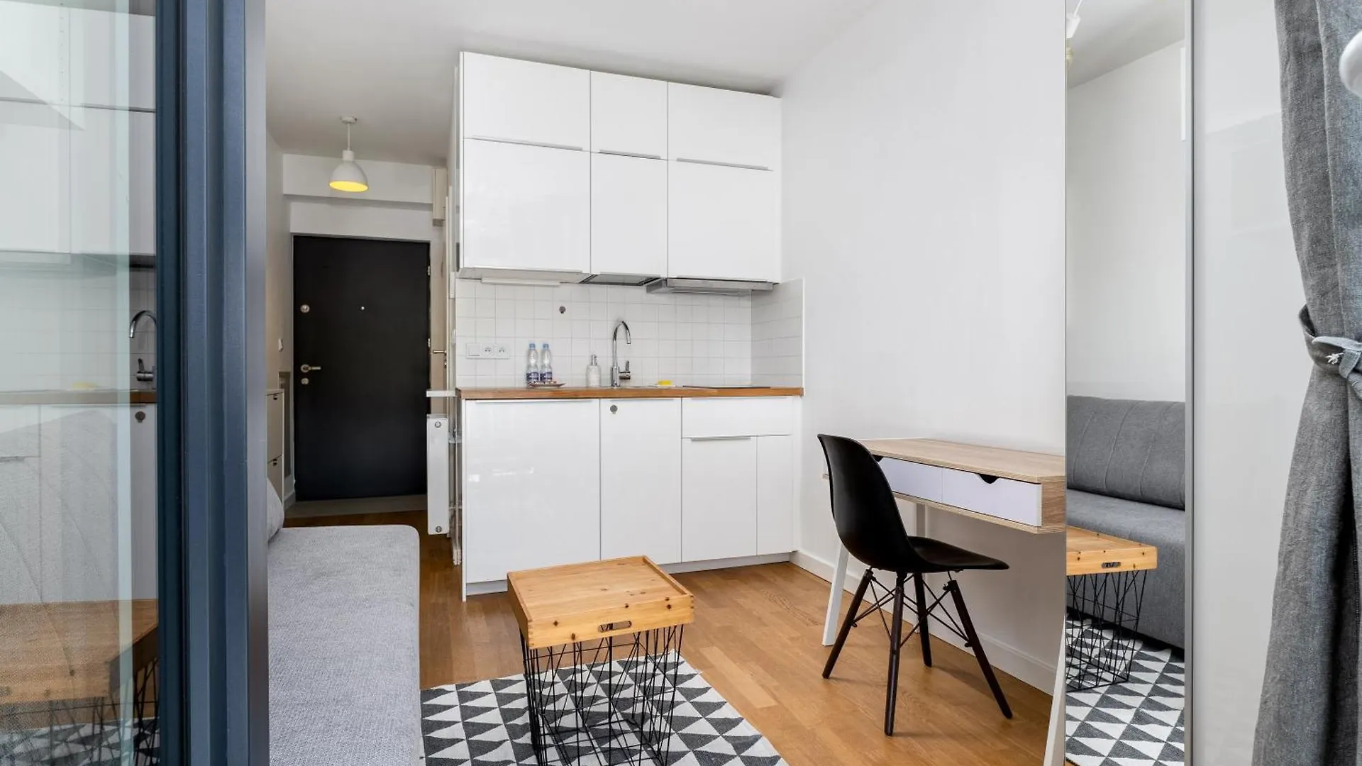 Podgorze Studio With Balcony Krakow Apartment