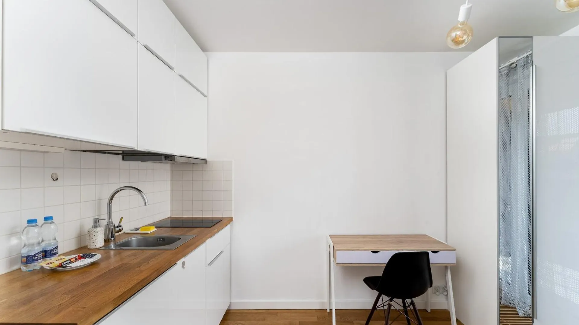Podgorze Studio With Balcony Krakow Apartment